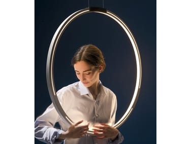 LUNAOP SLIM VERTICAL - LED pendant lamp (Request Info).