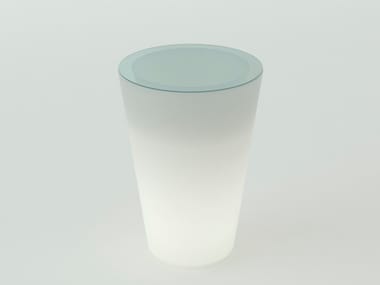 PINT - Round polyethylene high table with light (Request Info).