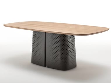 ROLF BENZ 929 - Rectangular wooden table (Request Info).