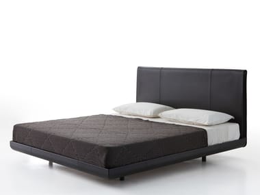 SADORU - Tanned leather double bed with high headboard by Porro