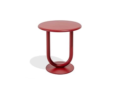 STRONG BAR - Round steel table (Request Info).