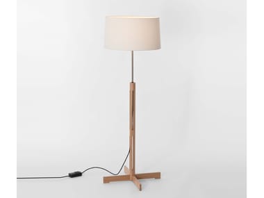 FAD - LED height-adjustable oak floor lamp (Request Info).
