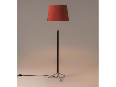PIE DE SAL?N - LED brass floor lamp with dimmer (Request Info).