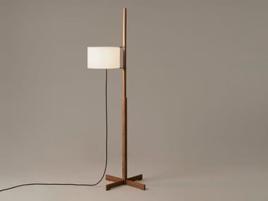 TMM - LED height-adjustable beech floor lamp.