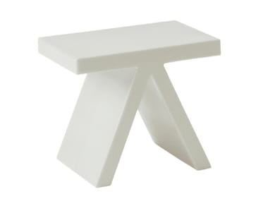 TOY - Stackable polyethylene coffee table (Request Info).