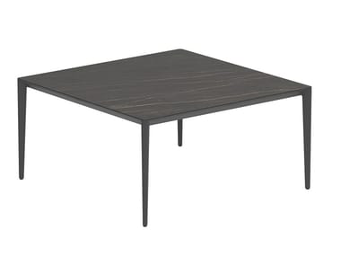 U-NITE - Square ceramic garden table (Request Info).