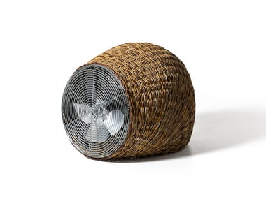 WIND L- Floor standing fan in handwoven dark pulut.