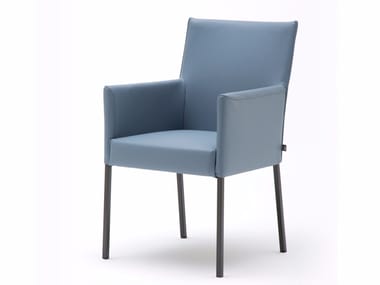ROLF BENZ 652 - Leather chair with armrests (Request Info).
