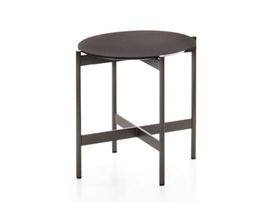 ERYS - Round wooden coffee table (Request Info).