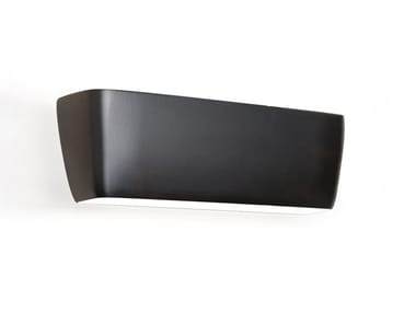FLACA - Die cast aluminium wall lamp (Request Info).