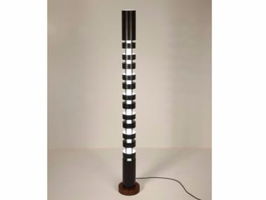 GRAND TOTEM - Metal floor lamp (Request Info).