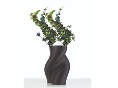 GUASTALLA - Terracotta vase (Request Info).