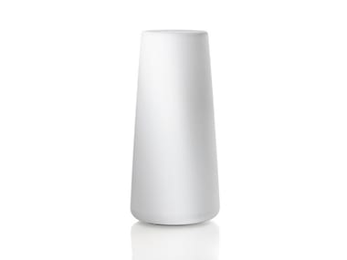 TUBBY - High polyethylene garden vase (Request Info).