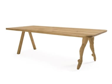 IN PUNTA DI PIEDI BRICCOLA - Rectangular solid wood table (Request Info).