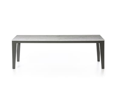 INOUT 143/144 - Carrara marble garden table (Request Info).