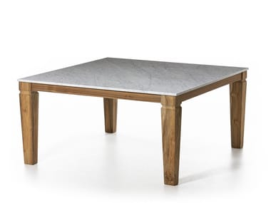 JEKO 31 - Square Carrara marble garden table (Request Info).