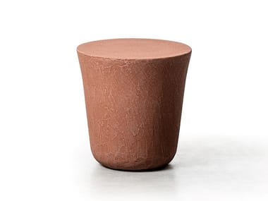 KASANE 19 - Round clay garden pouf (Request Info).