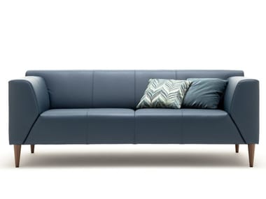 ROLF BENZ 318 - Leather sofa (Request Info).