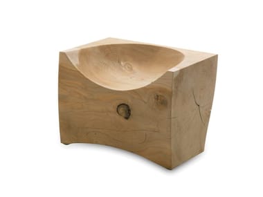 LOG - Easy armchair in solid cedar wood (Request Info).