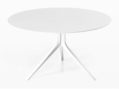 OOPS I DID IT AGAIN - Round die cast aluminium table (Request Info).