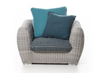 PANDA 05 - Garden easy chair with armrests with integrated cushion (Request Info).