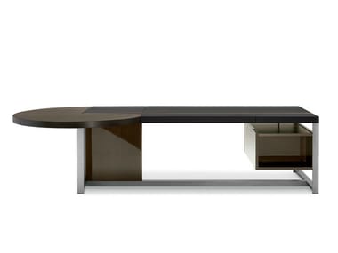JOBS 5580725 - Executive desk with shelves.