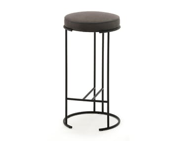 NINA - High stool with footrest (Request Info).