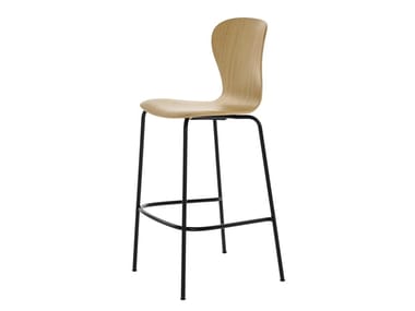 S 220 H - High oak stool with footrest (Request Info).