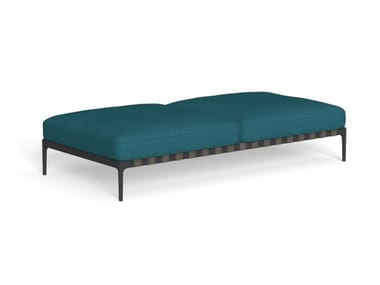 SALINAS - Fabric garden bench with removable cover (Request Info).
