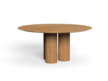 SALINAS - Round wooden garden table (Request Info).