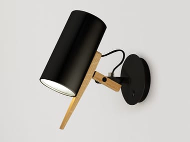 SCANTLING - Metal and wood wall spotlight (Request Info).