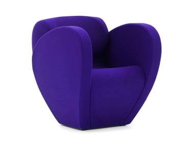 SIZE TEN - Polyester easy chair with armrests.