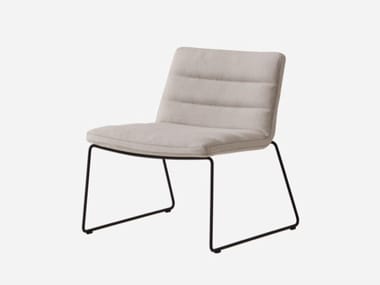 XAIL - Sled base fabric easy chair by Inclass