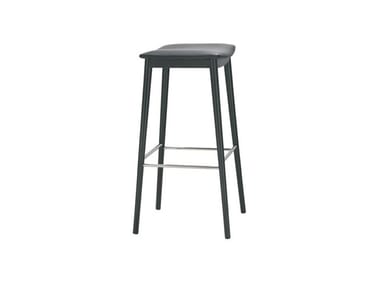 SMILE BQ0339 / BQ0350 - High beech stool with integrated cushion with footrest (Request Info).
