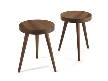 SUSY - Round solid wood coffee table (Request Info).
