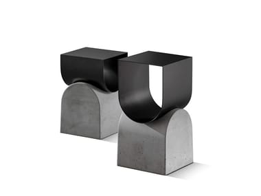 VAGUE - Magazine rack in metal and concrete (Request Info).