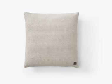 WEAVE CUSHION SC28 - Solid-color square cotton and wool cushion (Request Info).
