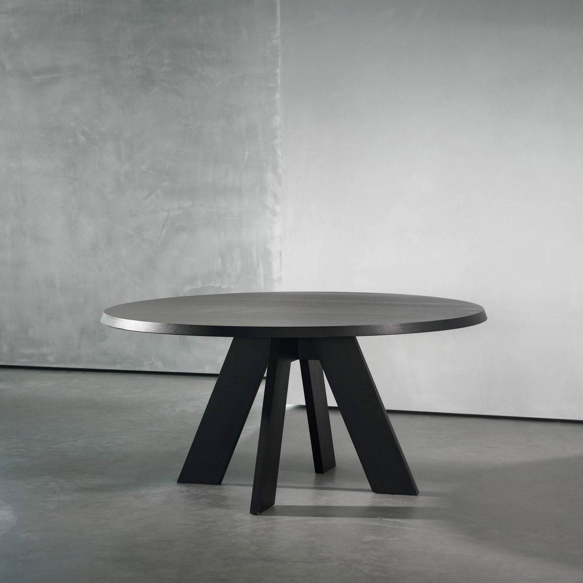 Ids - Round Wooden Dining Table by Piet Boon