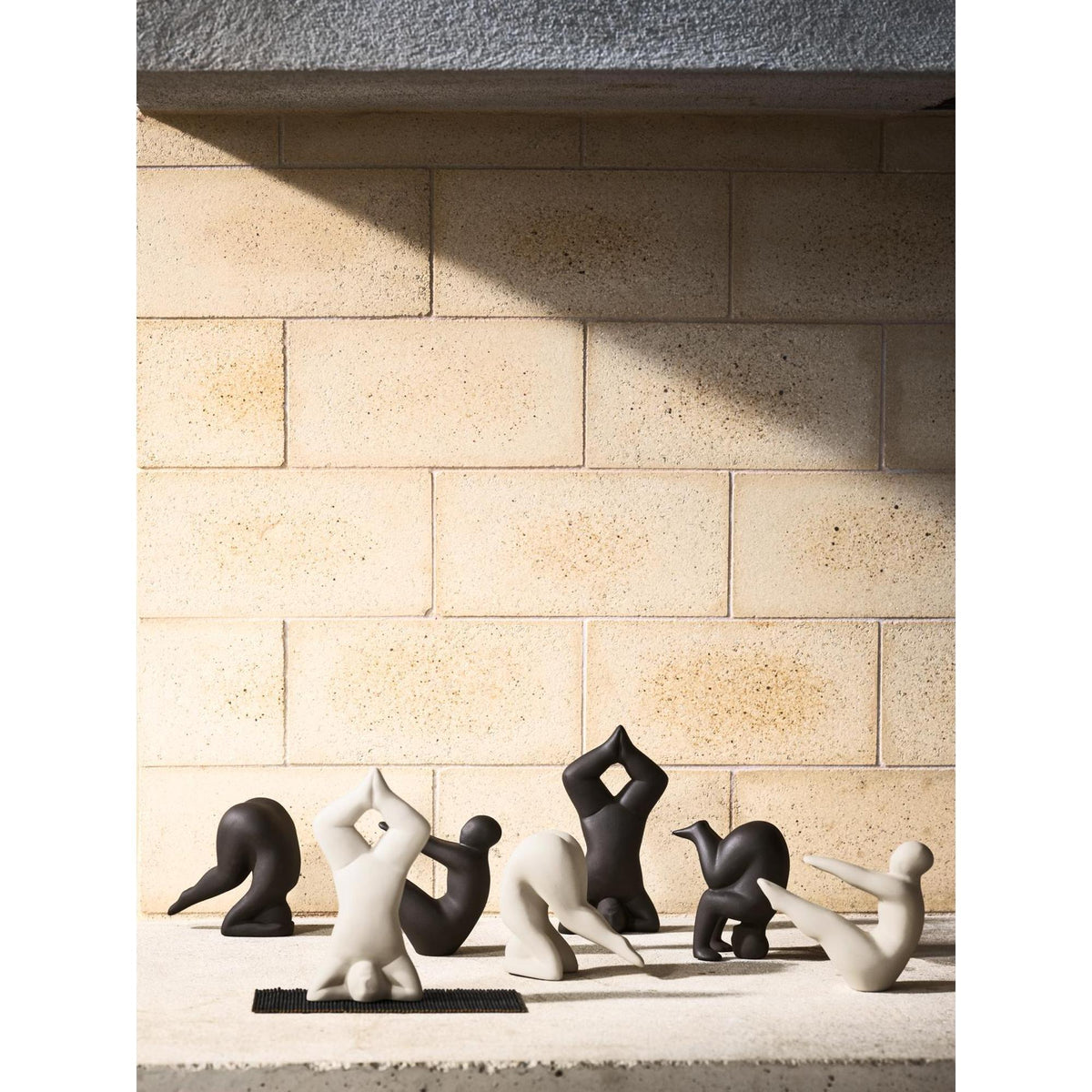 Design House Stockholm Yoga No 3 Sculpture Black