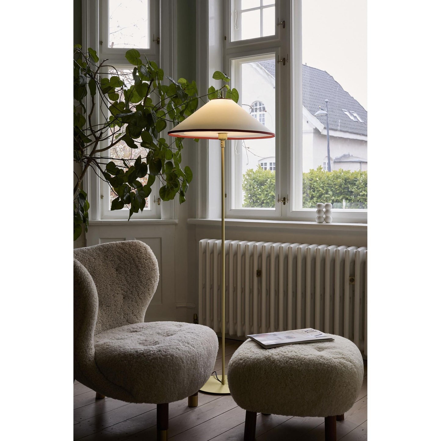 Edgeform Tafta Floor Lamp Ø52 Red/Off-White