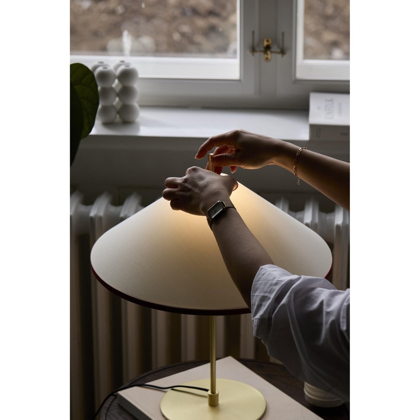 Edgeform Tafta Table Lamp Red/Off-White