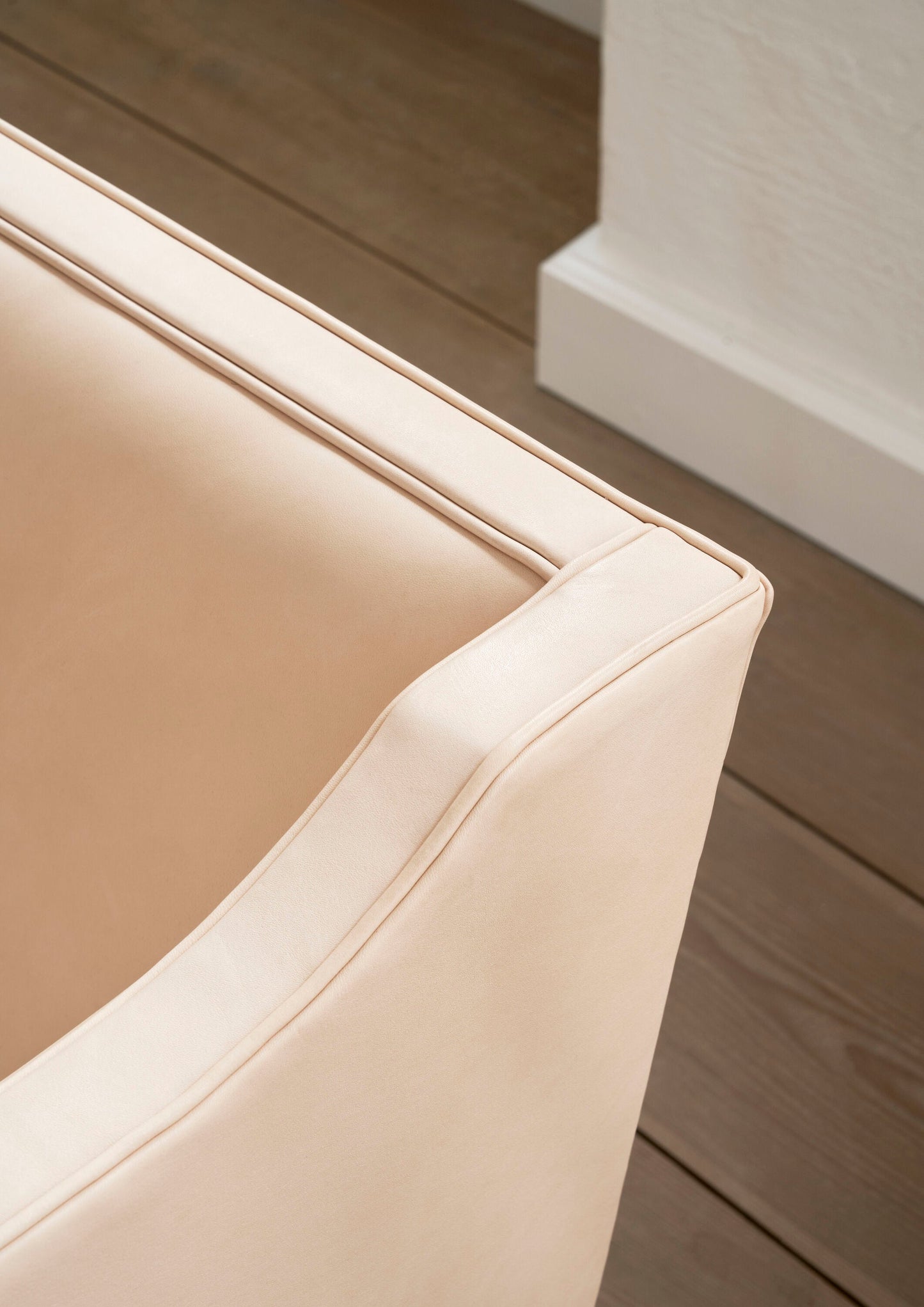 KK41180 SOFA WITH HIGH SIDES