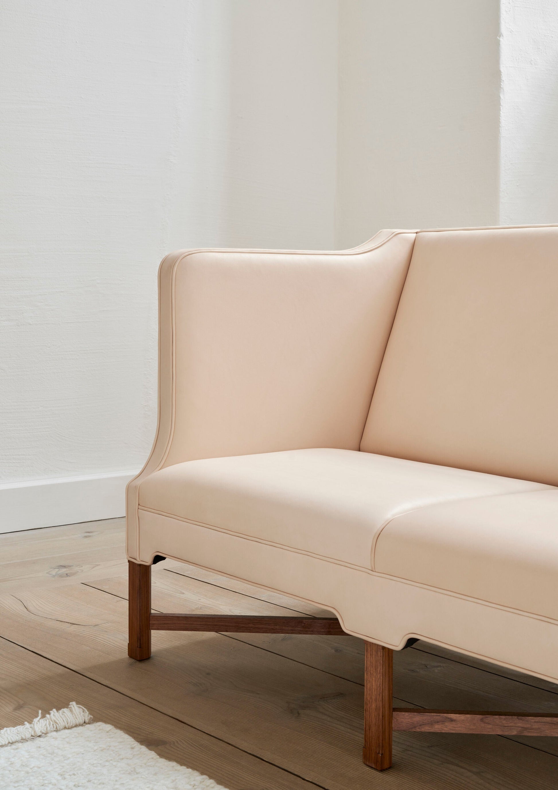 KK41180 SOFA WITH HIGH SIDES