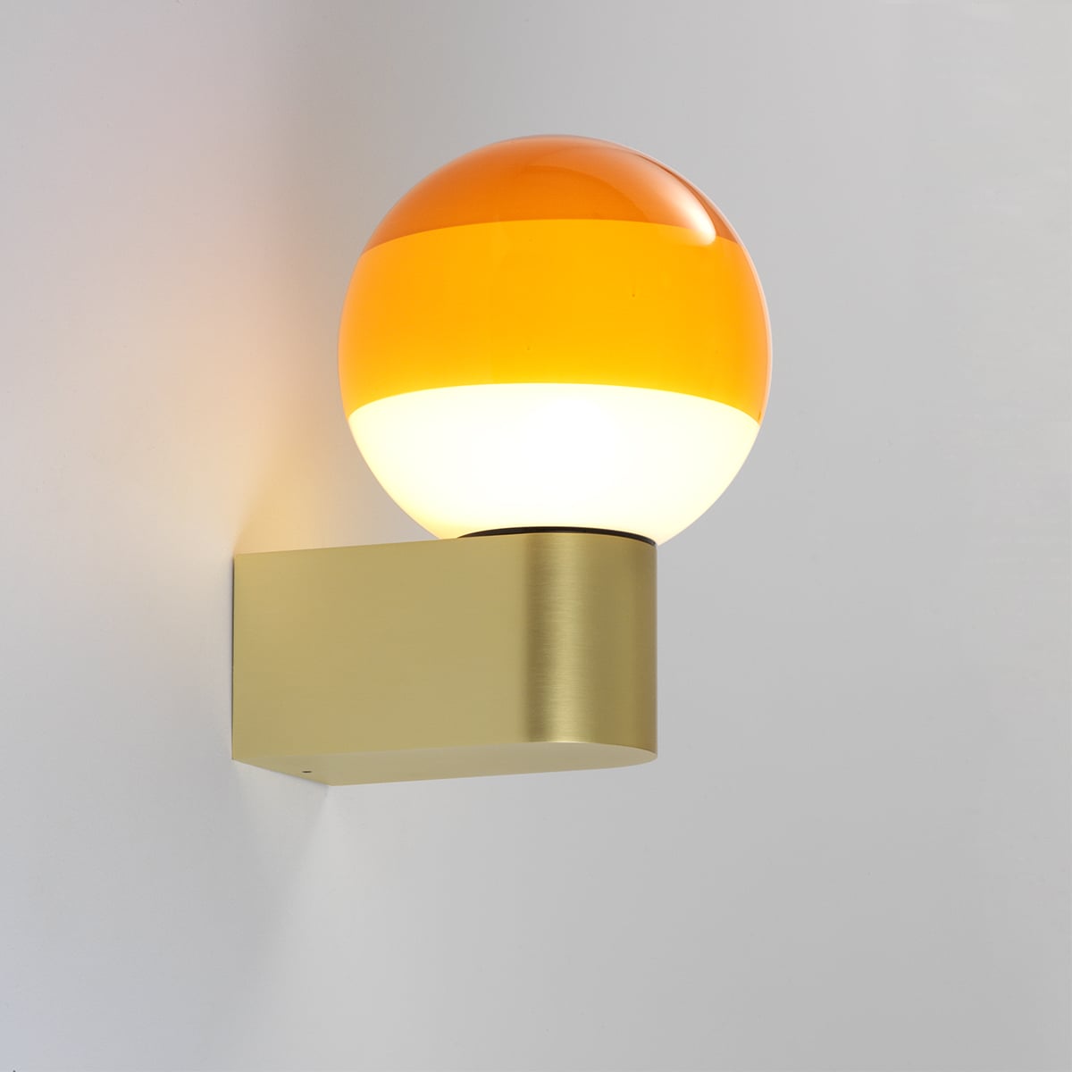 DIPPING LIGHT A1 - LED blown glass wall light with metal base