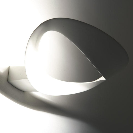 Mesmeri Wall Lamp.