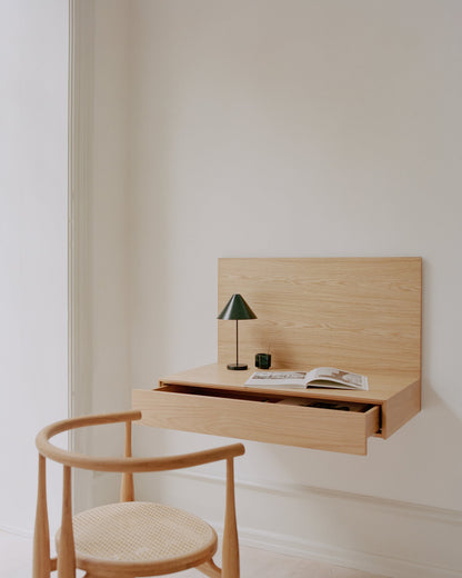 Tana wall mounted desk, oak