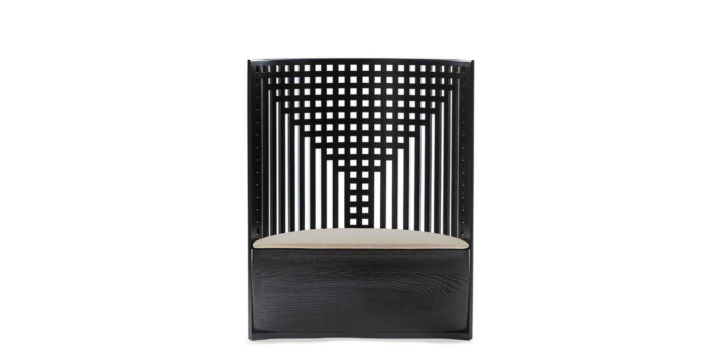 Willow 1 - Lounge chair (drawer base).