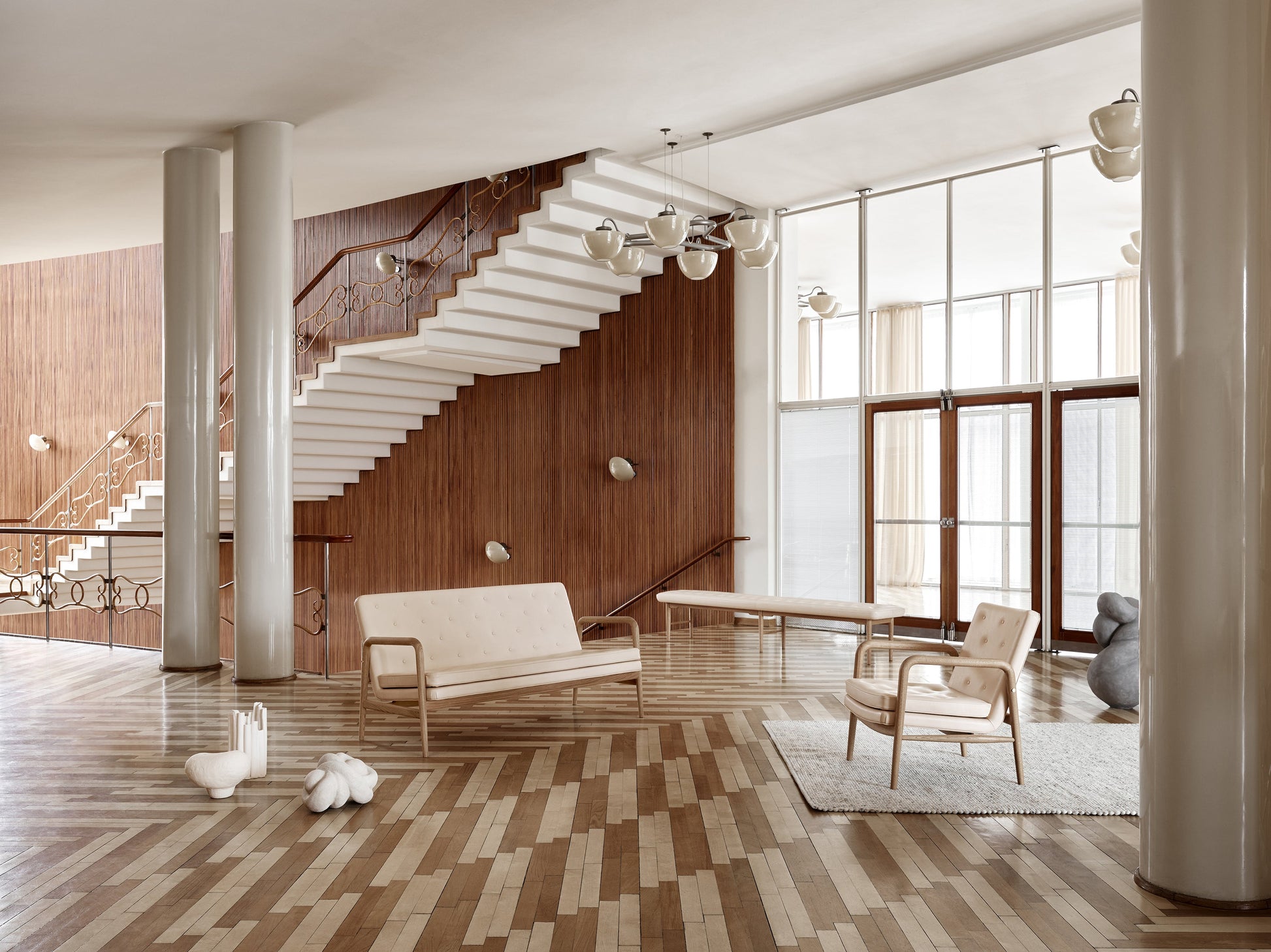 VLA77 FOYER SERIES